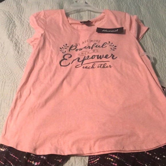 Lot - Picture 1 of 2